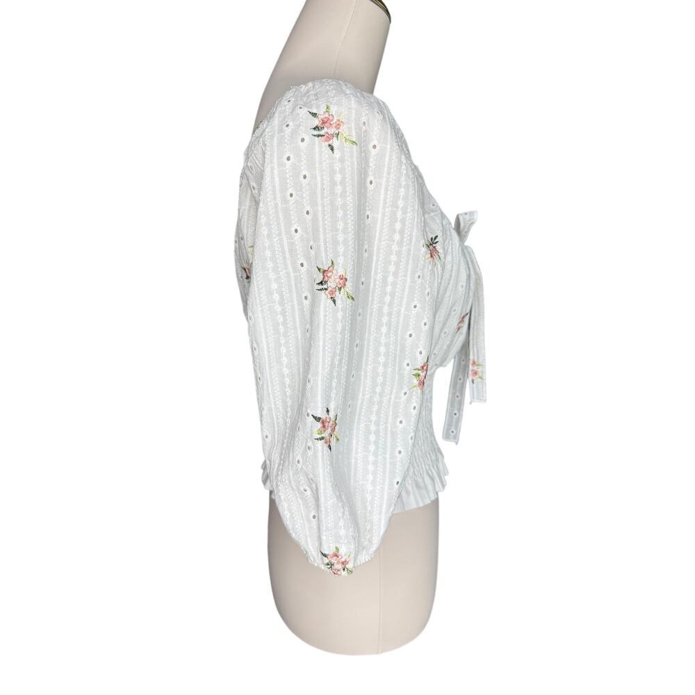 KIRIOUS White Eyelet Floral Smocked Peasant Cottagecore Crop Top Large NWT - Picture 3 of 10